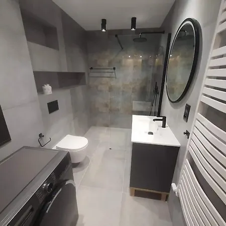 Mieszkanie W Nowoczesnym Halo W Centrum